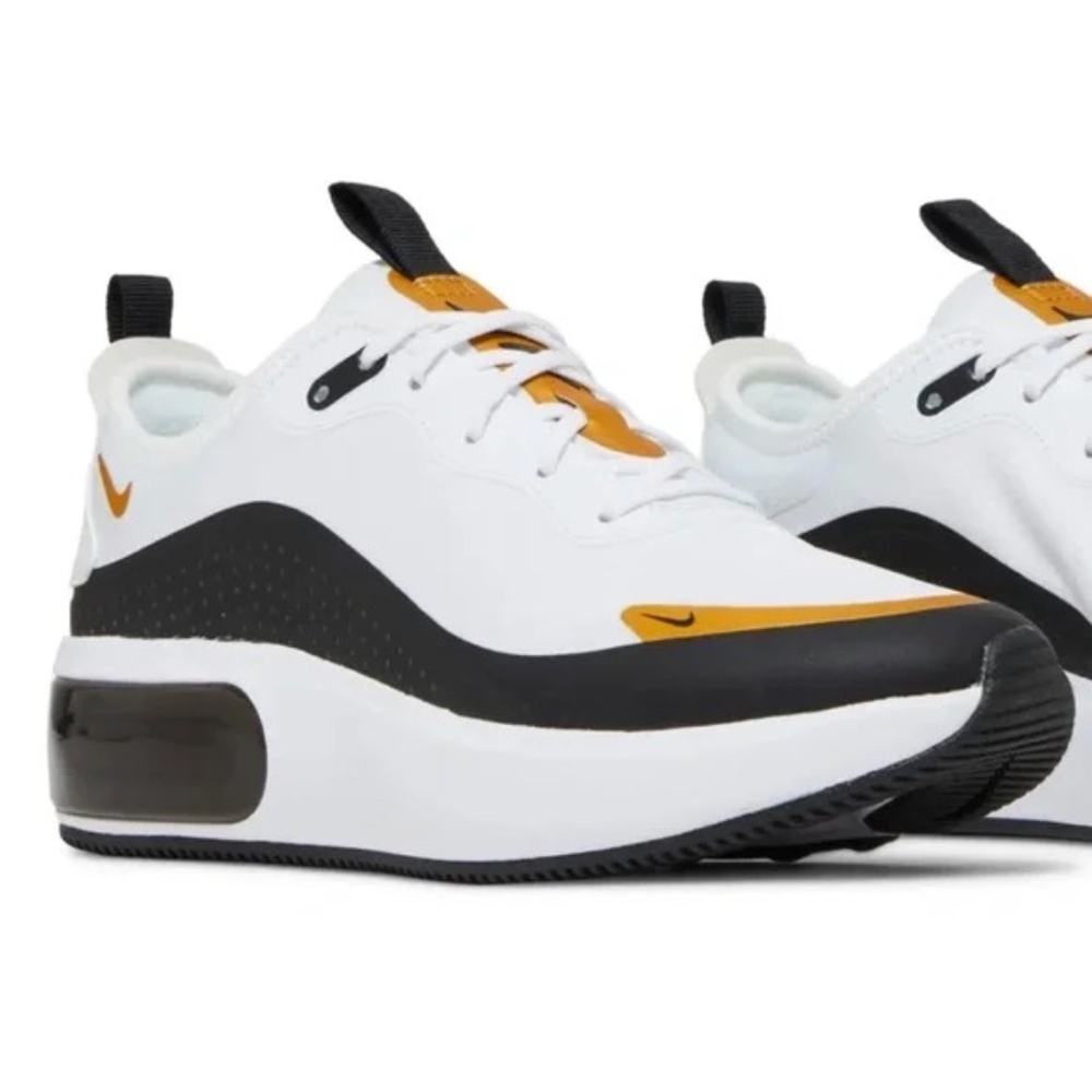 Nike Air Max Dia Sneakers - Women's - Size 8